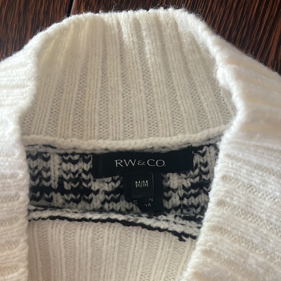 RW & CO Sweater - Picture 3 of 3